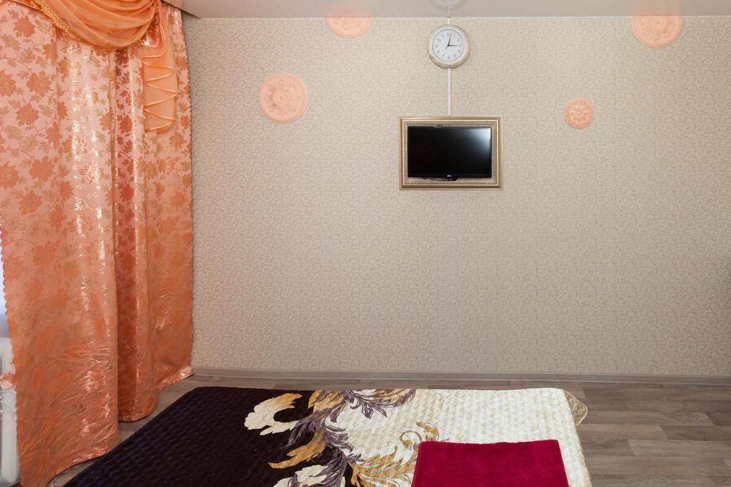 מלון Apartament Novosibirsk Na Ippodromskoy מראה חיצוני תמונה